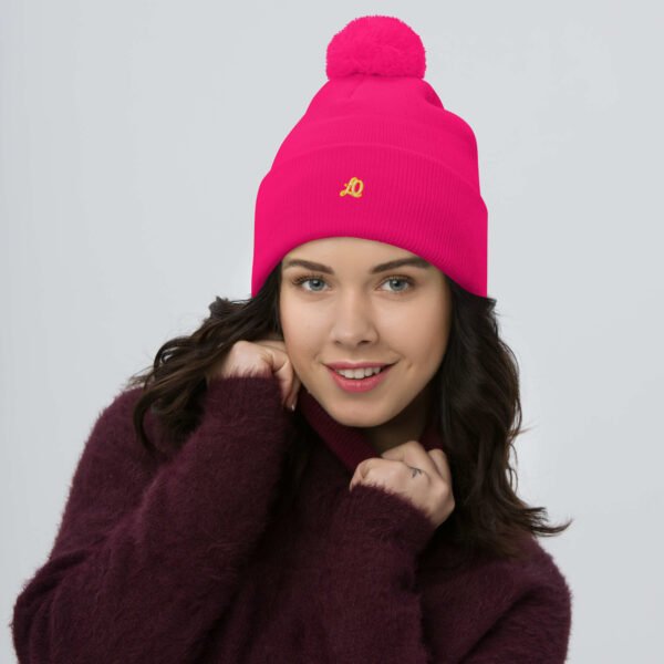 pom-pom-knit-cap-neon-pink-front-693be9744dae2.jpg Enigmina