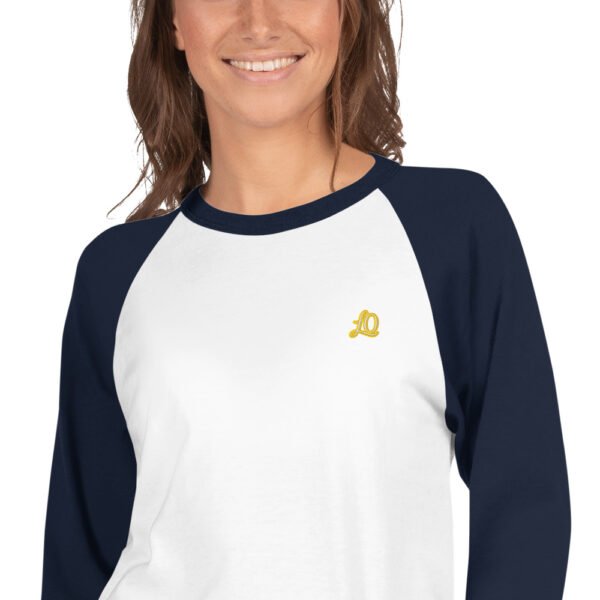 unisex-34-sleeve-raglan-shirt-white-navy-zoomed-in-698bb7b66dbd4.jpg Avorio