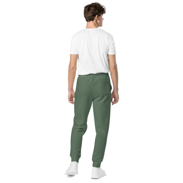 unisex-pigment-dyed-sweatpants-pigment-alpine-green-back-698bb16c25fbe.jpg Coerenza
