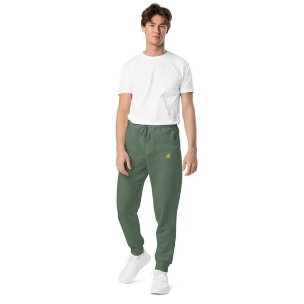 unisex-pigment-dyed-sweatpants-pigment-alpine-green-front-698bb16c25f60.jpg Coerenza