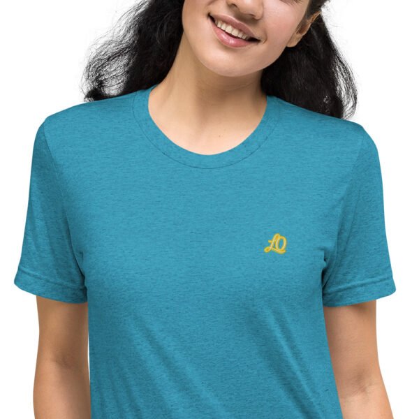 unisex-tri-blend-t-shirt-aqua-triblend-zoomed-in-698bb57217ff2.jpg Penombra